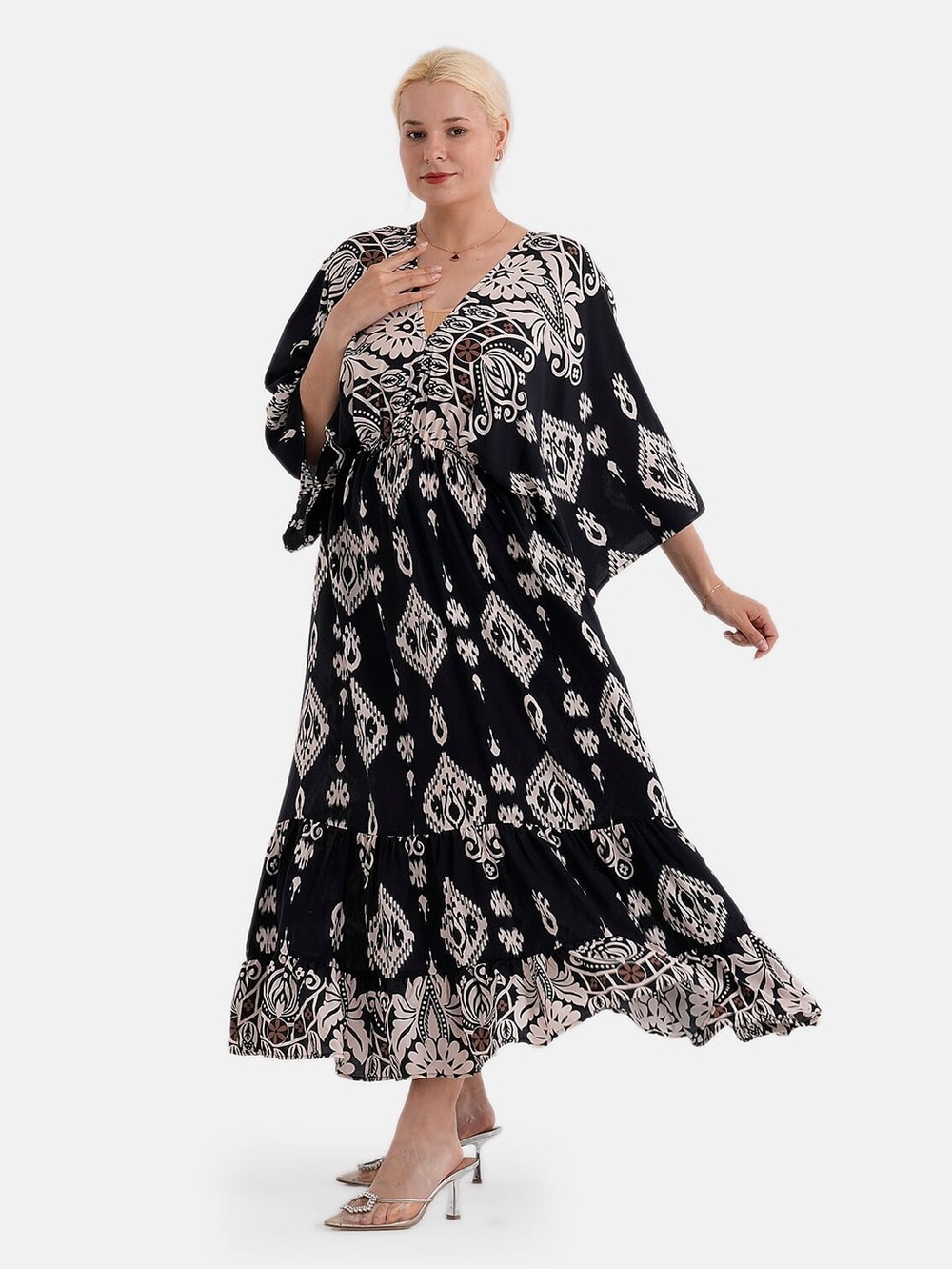 LA MAREY Black Baroque Placement
Print Dress One Size Fit Most NWOT